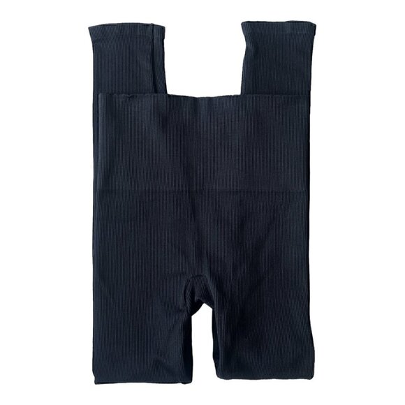 EUC Spanx Look at Me Now Seamless Leggings in Black - Size Large - Picture 6 of 8